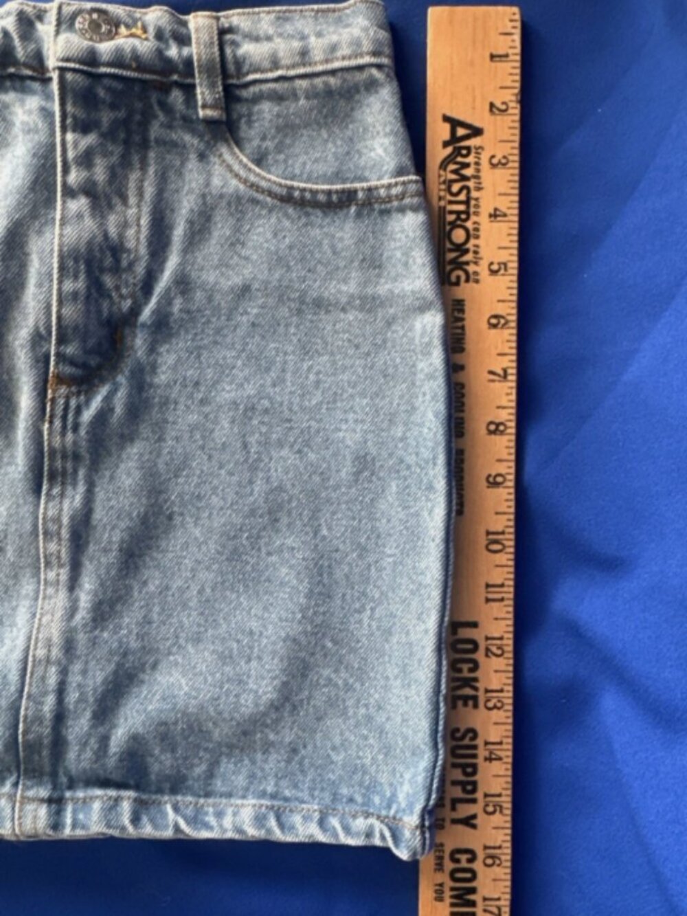 Vintage Guess Denim Midi Skirt Light Wash Logo Back Pocket Girls 12, XXS Jrs. - Picture 6 of 9